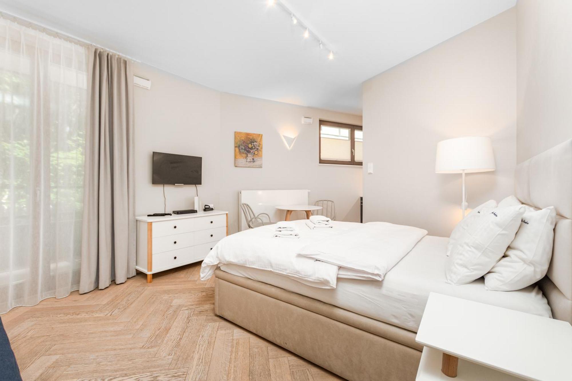 Apartament Solidarnosci By Your Freedom Warschau Buitenkant foto